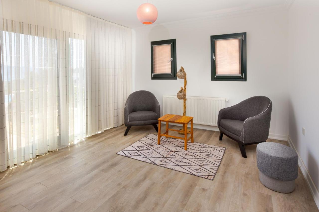 Beacon Hill Suites اكياكا المظهر الخارجي الصورة