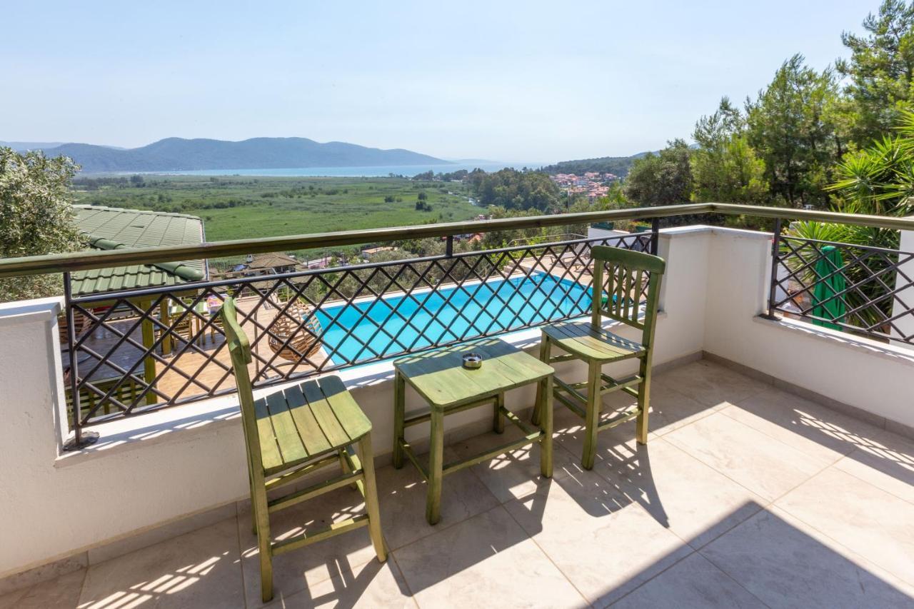Beacon Hill Suites اكياكا المظهر الخارجي الصورة
